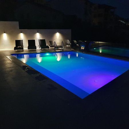 Sea'S The Day Villa Drage Exterior photo