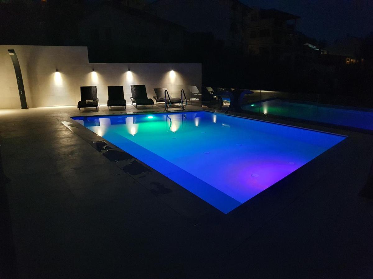 Sea'S The Day Villa Drage Exterior photo